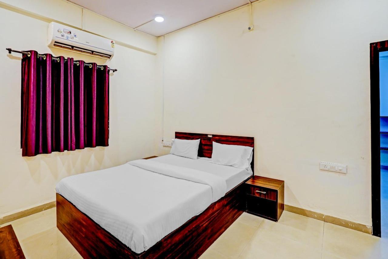 Amba Executive An Apartment Hotel Mundhva Kültér fotó