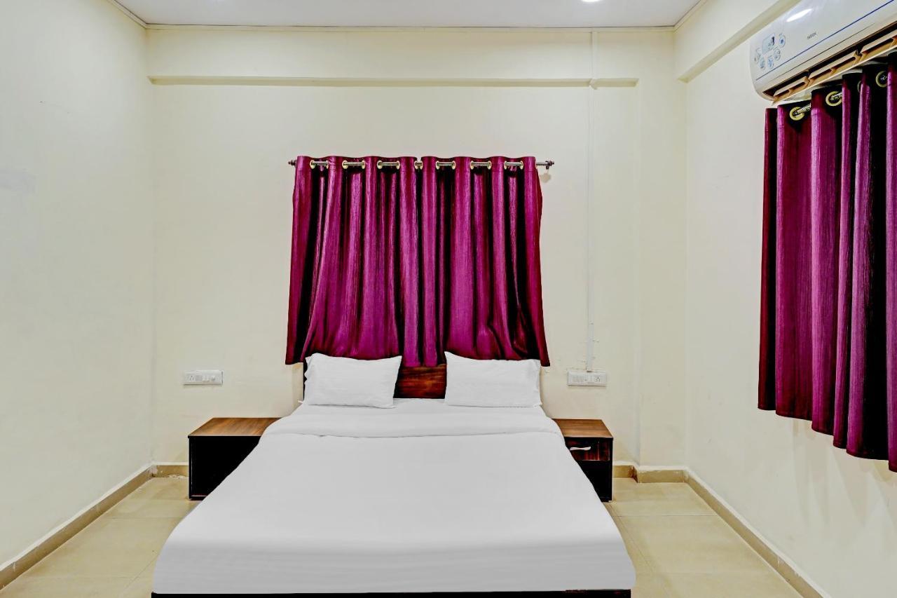 Amba Executive An Apartment Hotel Mundhva Kültér fotó