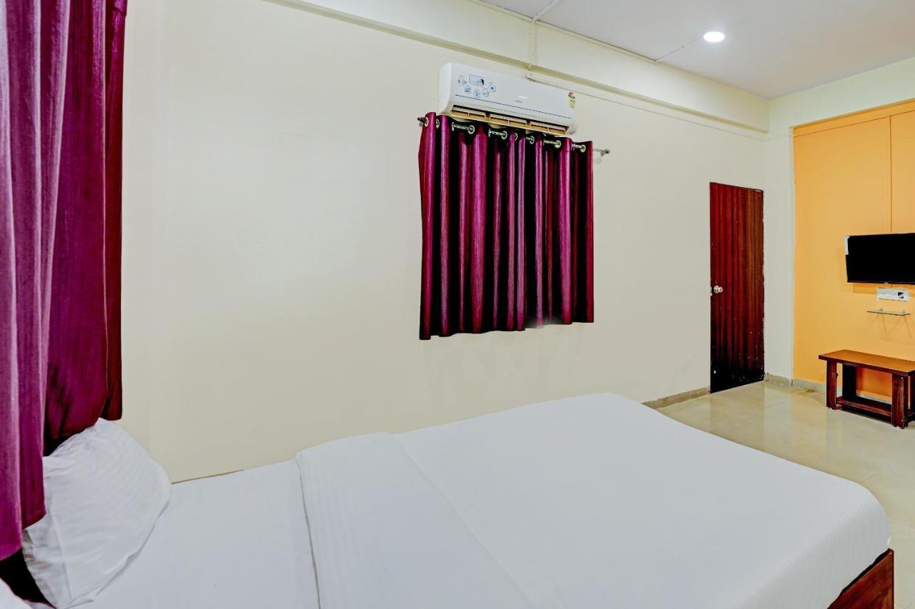 Amba Executive An Apartment Hotel Mundhva Kültér fotó
